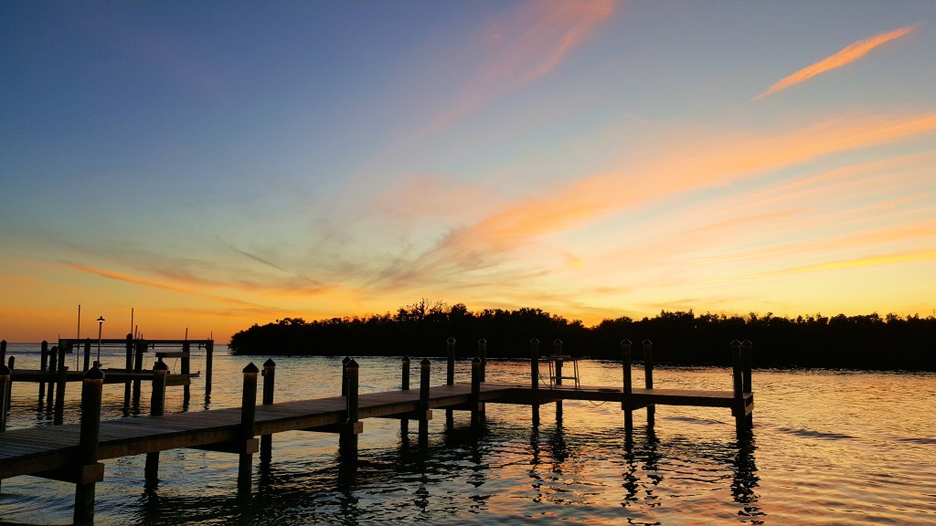 A Rare Beach Home with Sandy Beach At Door. A Rare Beach Home with Sandy Beach At Door.